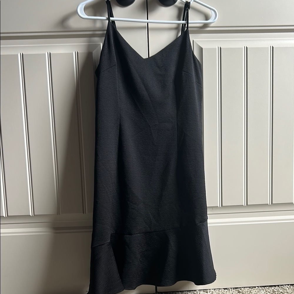 Versona Black Midi Dress